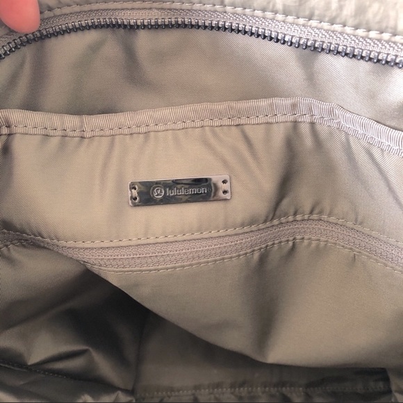 SOLD!!!Lululemon gym bag tote - Picture 5 of 5
